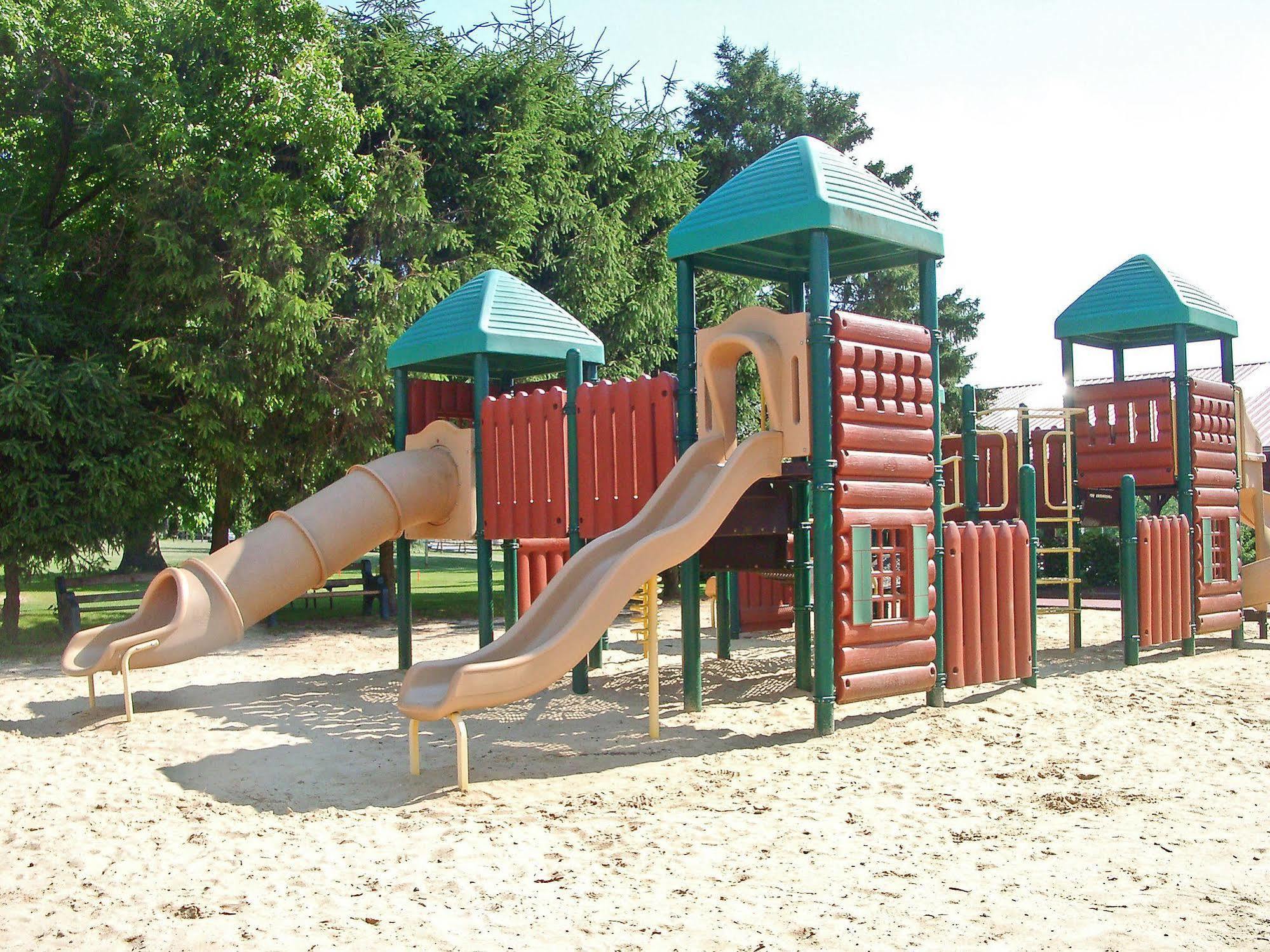 Circle M Rv & Camping Resort - Caravan Park Millersville 外观 照片
