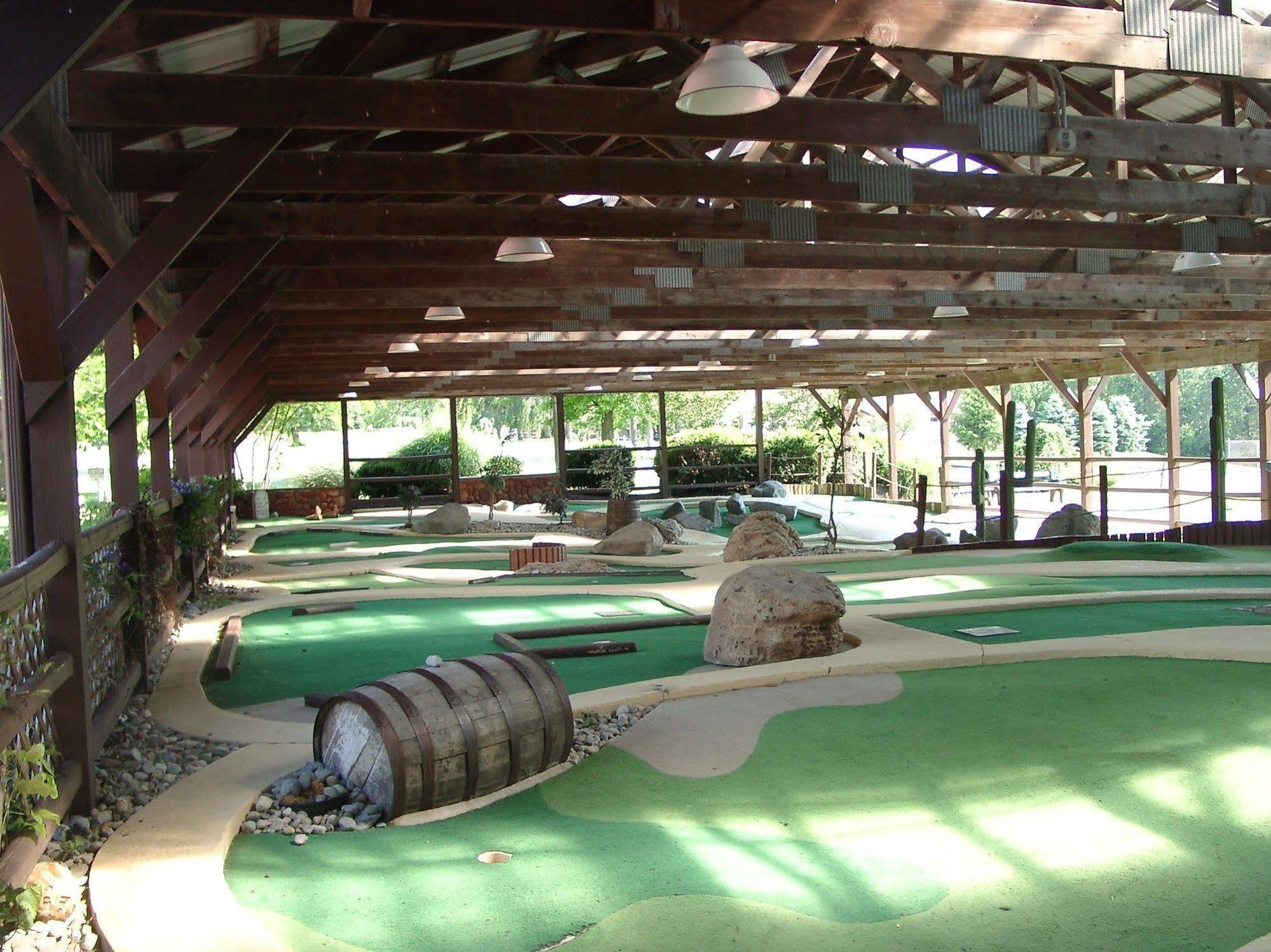 Circle M Rv & Camping Resort - Caravan Park Millersville 外观 照片