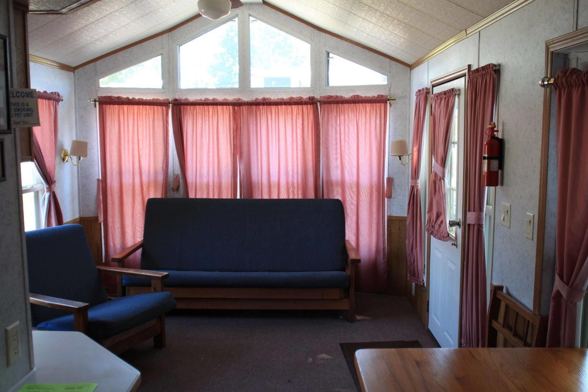 Circle M Rv & Camping Resort - Caravan Park Millersville 外观 照片