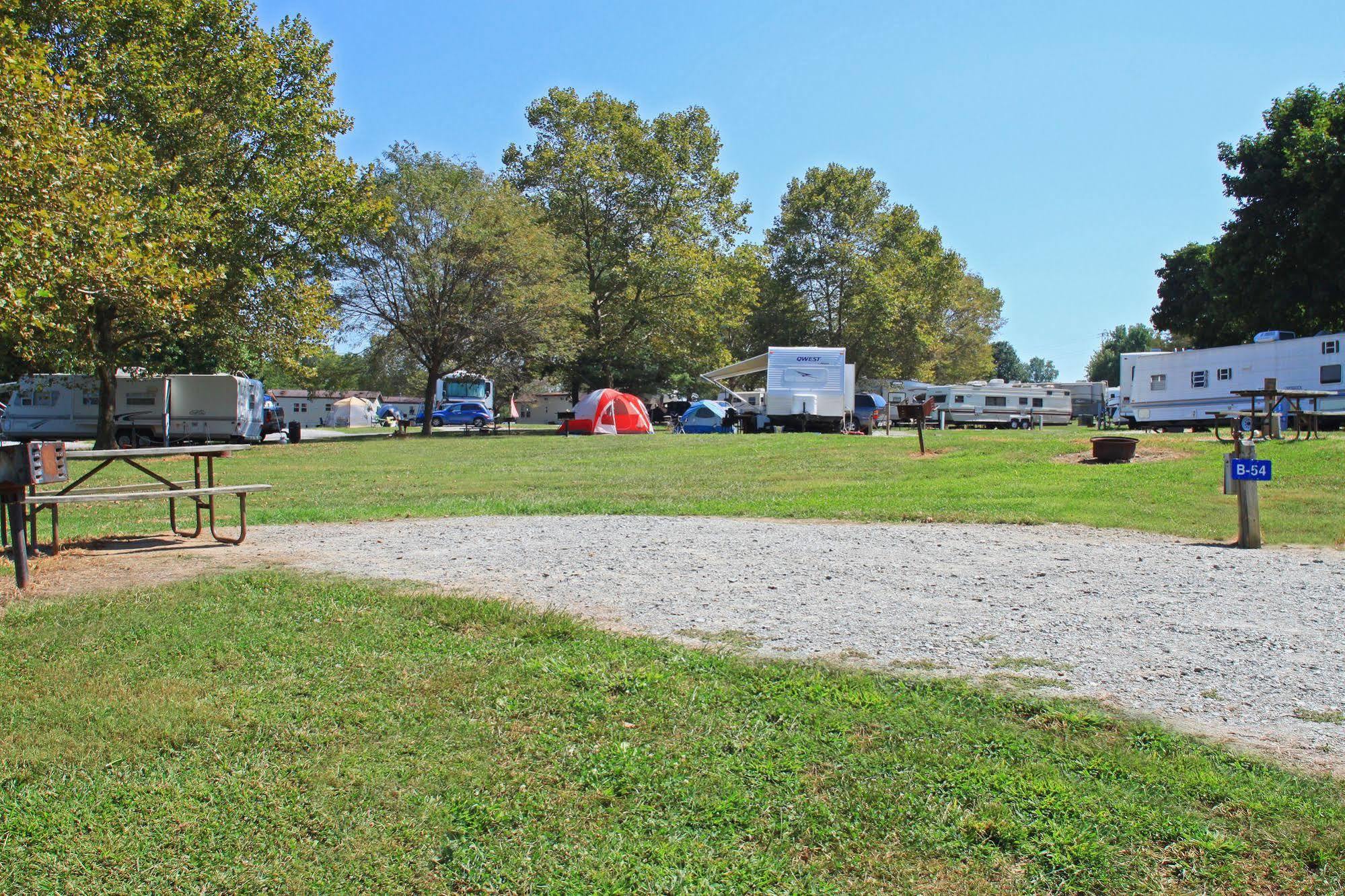 Circle M Rv & Camping Resort - Caravan Park Millersville 外观 照片